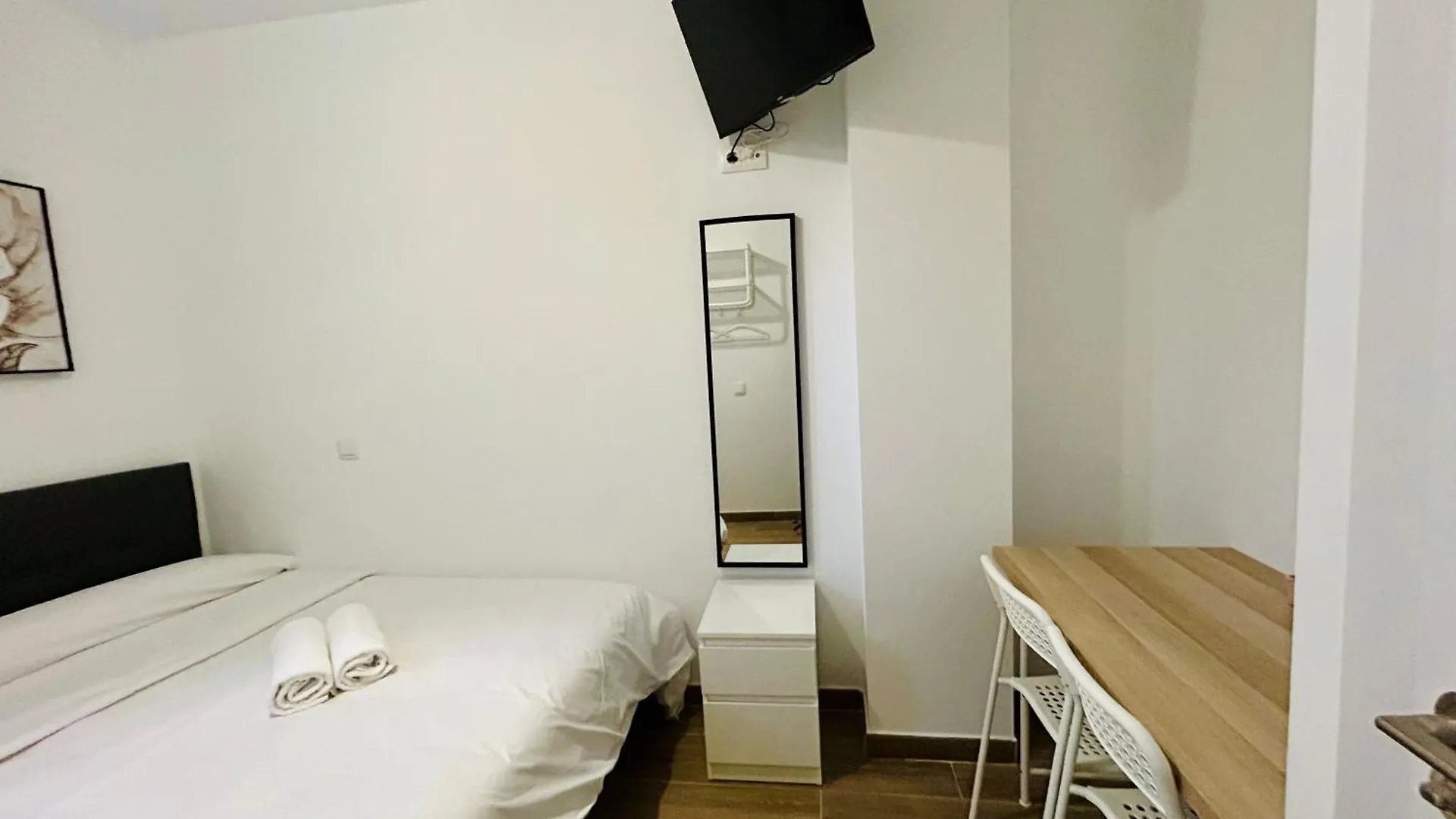Apartment Rooms Chima Madrid