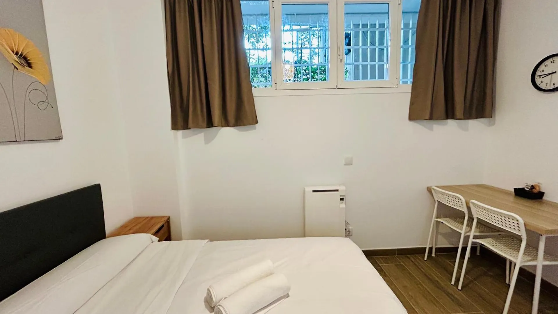 Rooms Chima Madrid Apartment